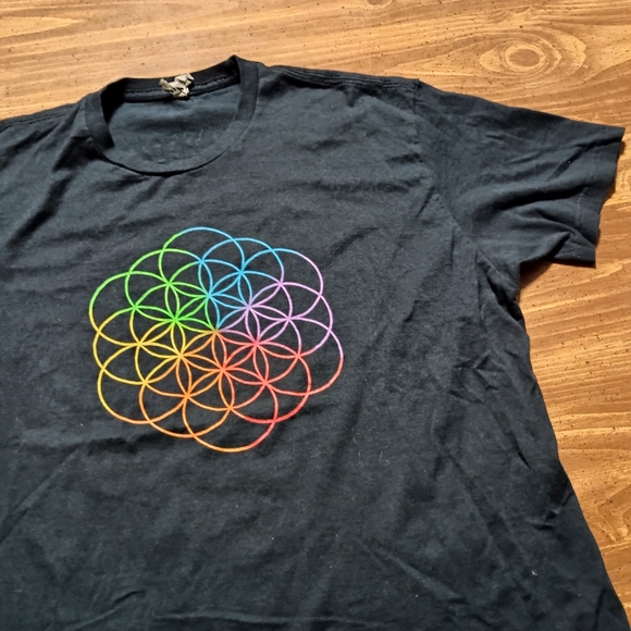 COLDPLAY CONCERT T-SHIRT - Large // Rock Band Music Tour Tee Shirt rainbow tees - Picture 5 of 12